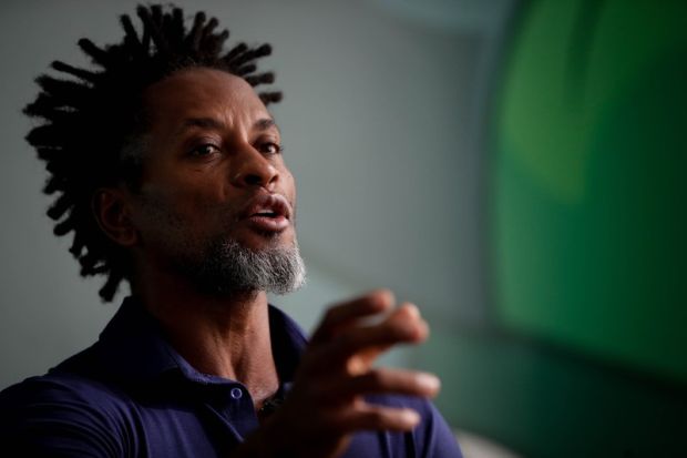 Зе Роберто, у петој деценији живота, задивљује својом физичком спремношћу (ФОТО)